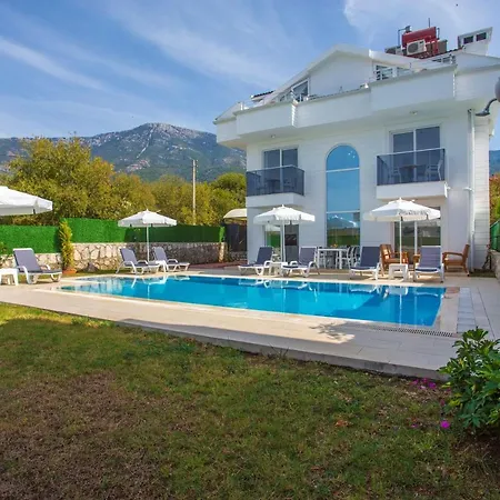De Paris Villa *